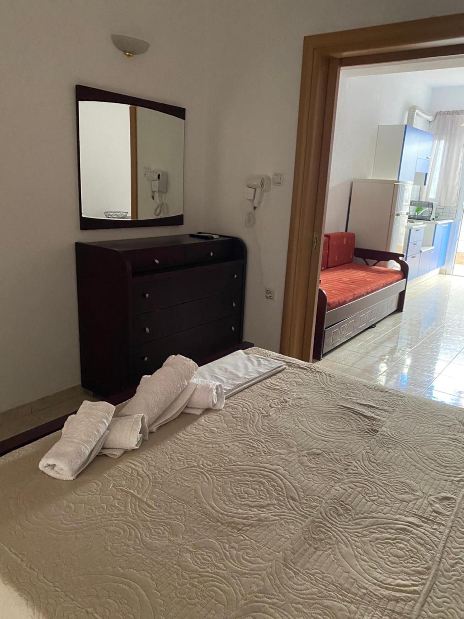 Dimos Apartments Kokkino Nero Ngoại thất bức ảnh