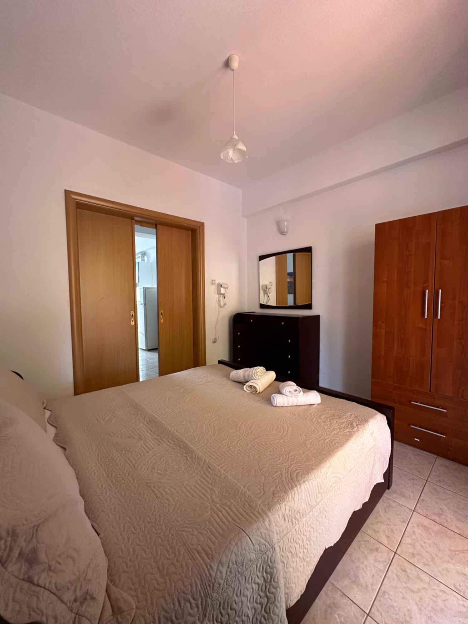 Dimos Apartments Kokkino Nero Ngoại thất bức ảnh